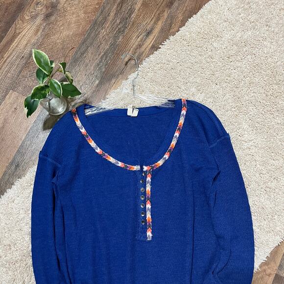 Free People We The Free Size Small Blue Henley Embroidered Rainbow Thermal Top - Picture 3 of 6